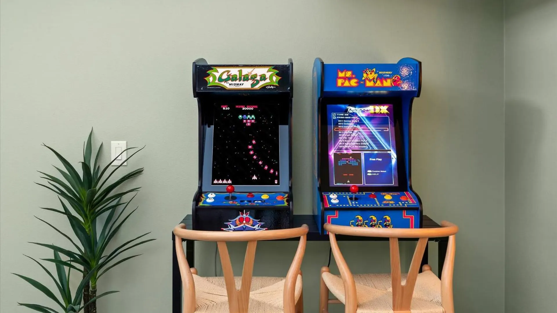 Game Room Resort Pool Hottub Modern Desert Oasis Phoenix